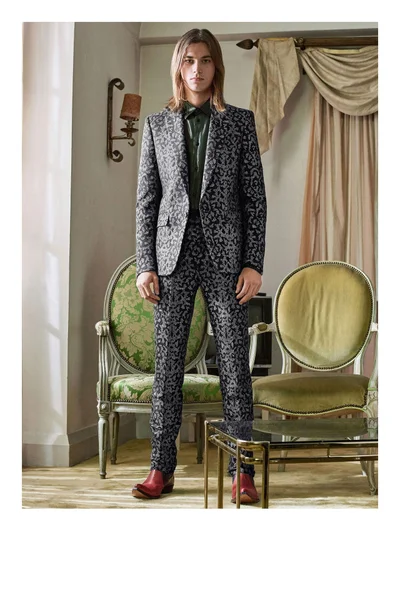 Look 44